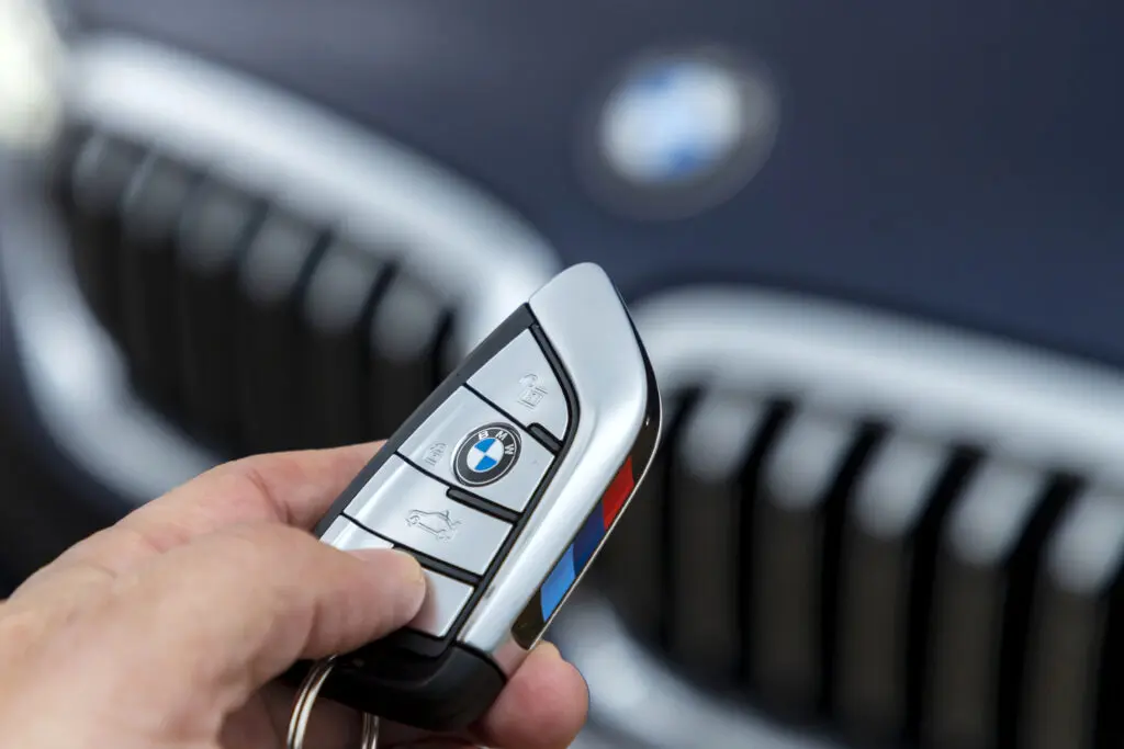How Do You Start a BMW With a Mechanical Key? - Jerry